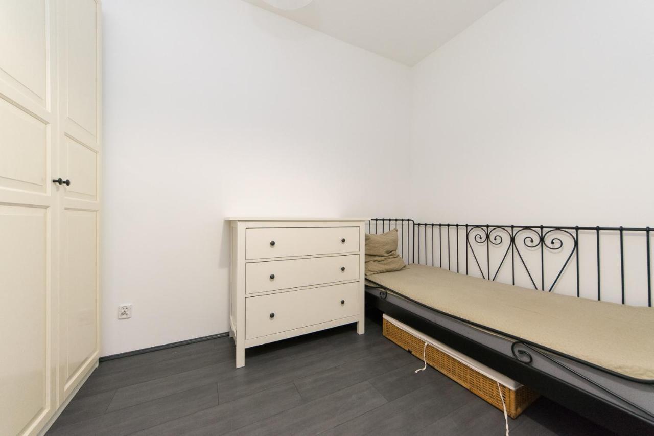2-bedroom In Strict Center P4you Pl Apartment Krakau